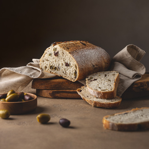 OLIVE BLOOMER WITH SOURDOUGH