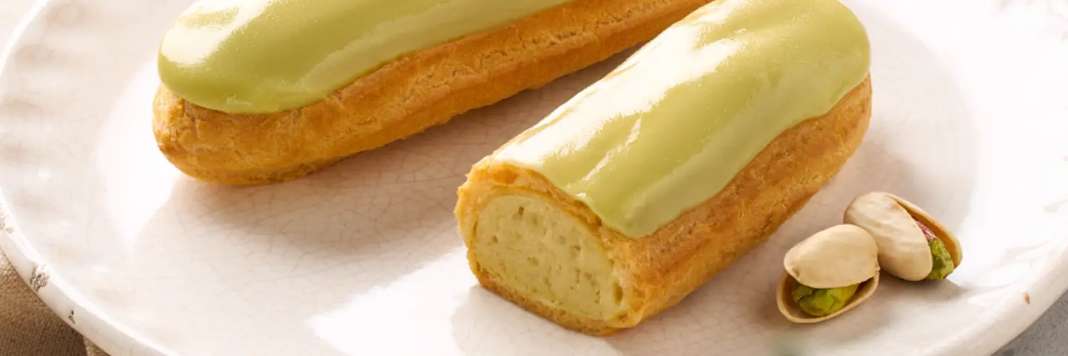 Pistachio Éclair